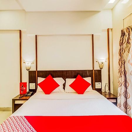 Oyo Flagship 19825 Hotel Panchratna Panvel Εξωτερικό φωτογραφία