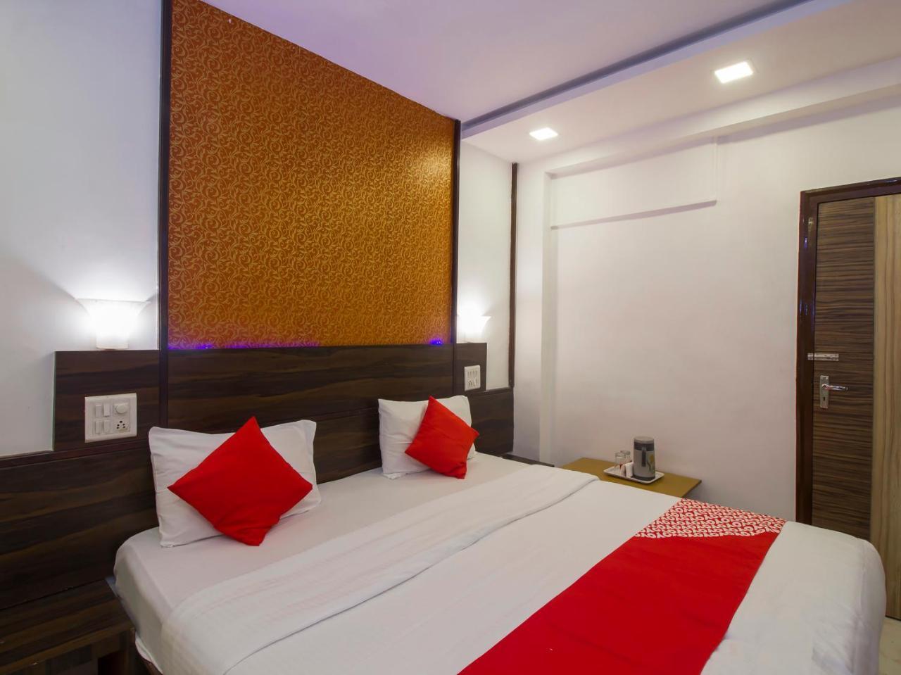 Oyo Flagship 19825 Hotel Panchratna Panvel Εξωτερικό φωτογραφία