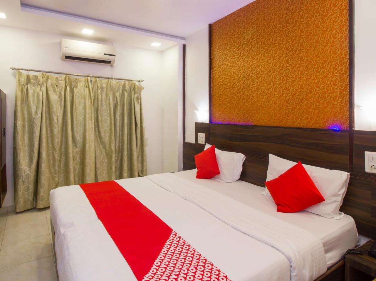Oyo Flagship 19825 Hotel Panchratna Panvel Εξωτερικό φωτογραφία