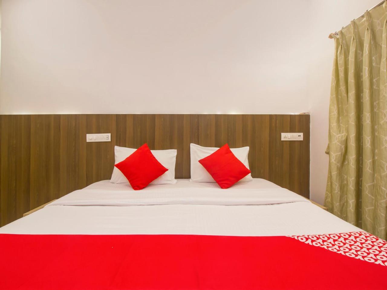 Oyo Flagship 19825 Hotel Panchratna Panvel Εξωτερικό φωτογραφία