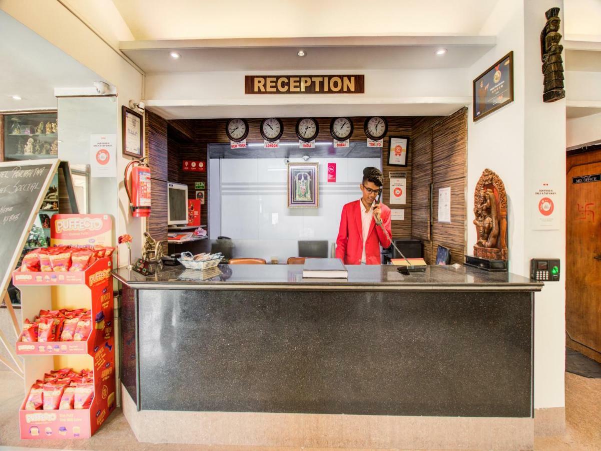 Oyo Flagship 19825 Hotel Panchratna Panvel Εξωτερικό φωτογραφία