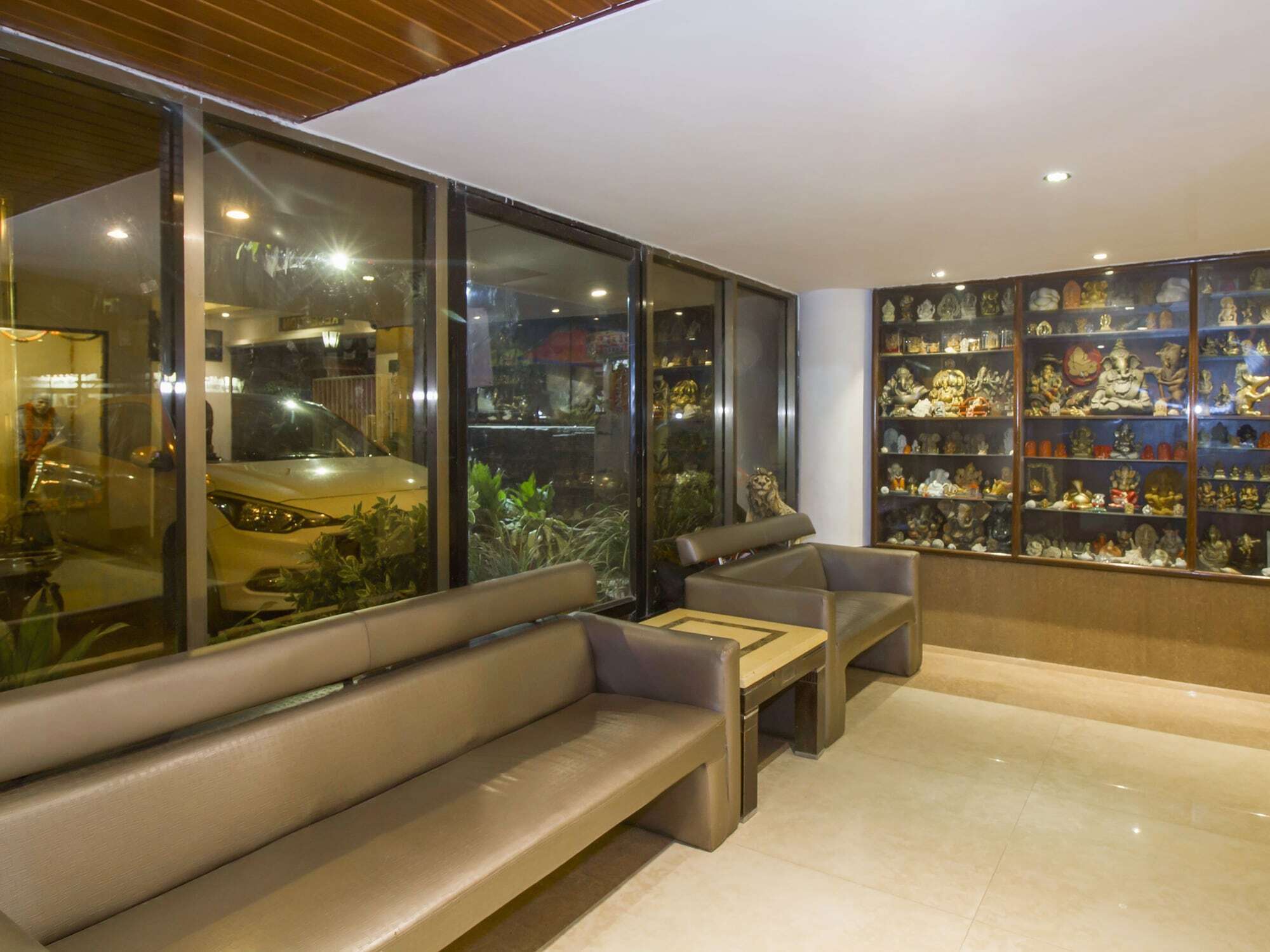 Oyo Flagship 19825 Hotel Panchratna Panvel Εξωτερικό φωτογραφία