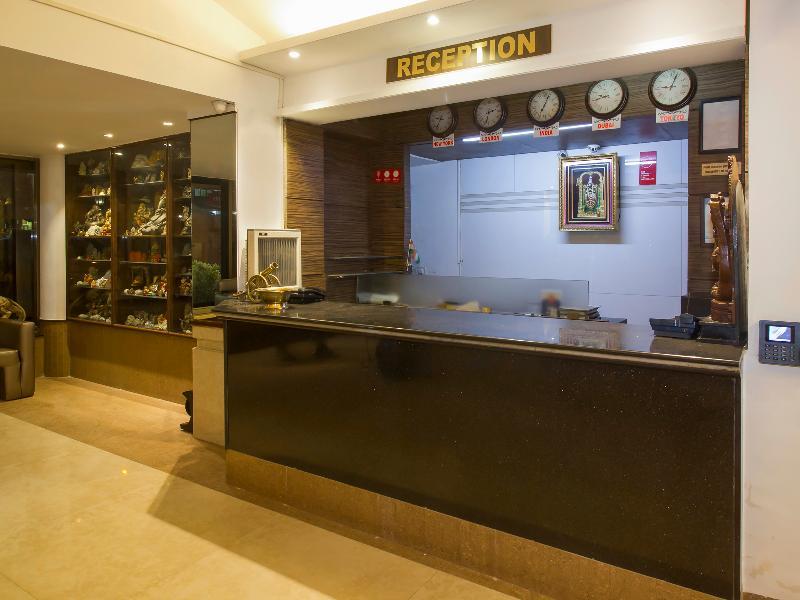Oyo Flagship 19825 Hotel Panchratna Panvel Εξωτερικό φωτογραφία